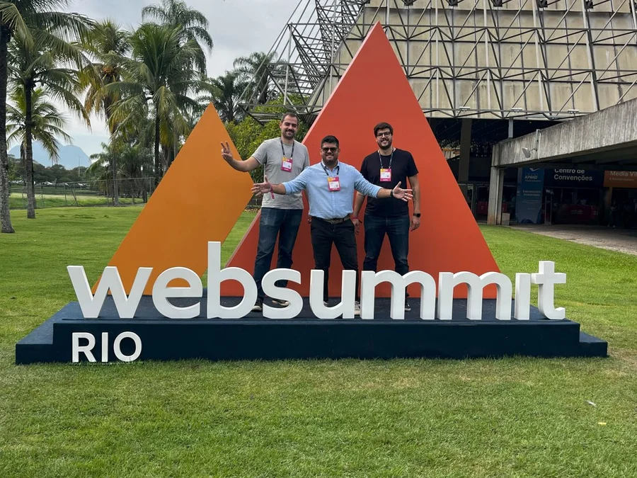 Equipe Tech Intelligence na Web Summit Rio 2025
